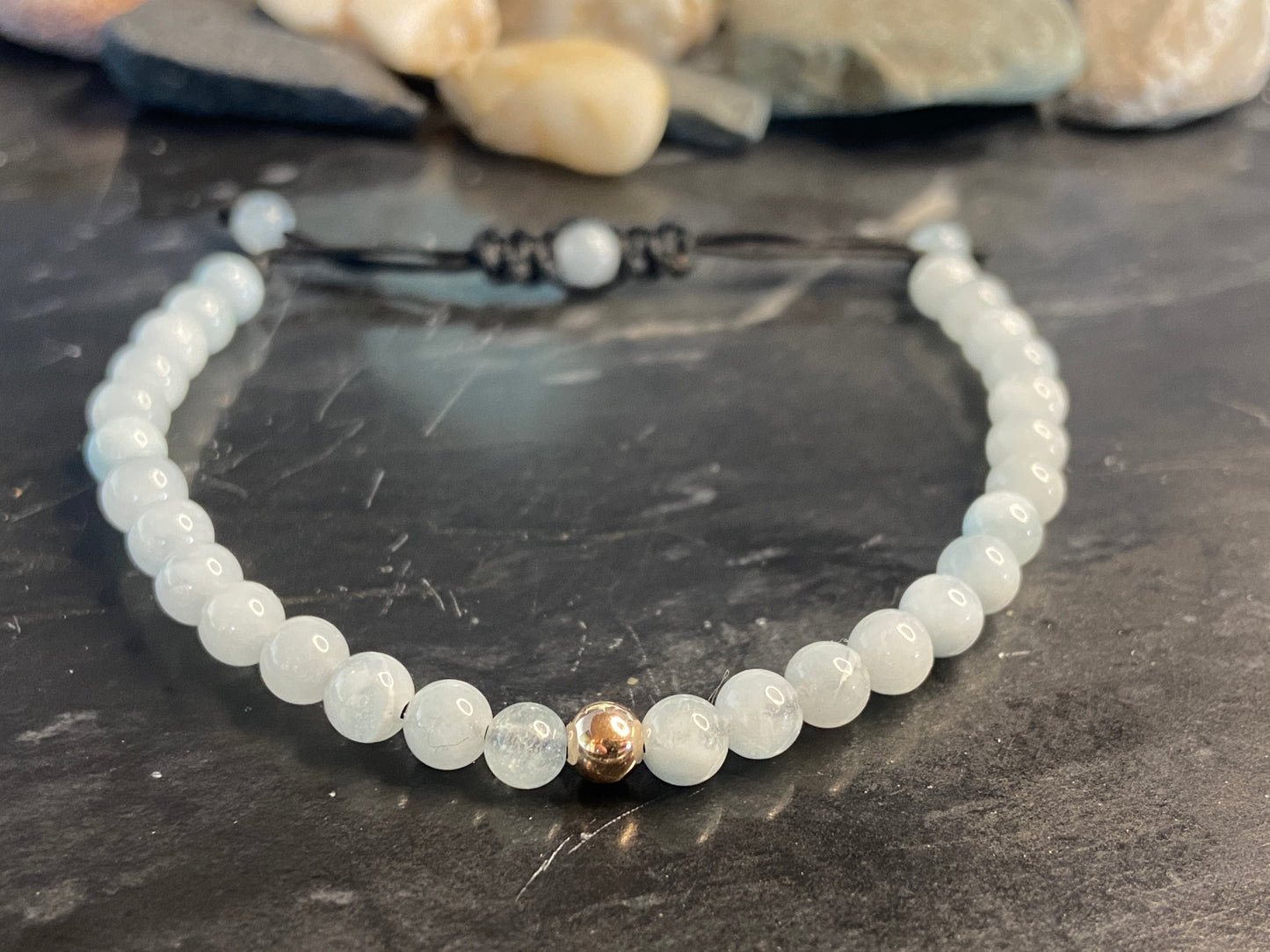 Aquamarin Edelstein Armband mit echter Gold Perle