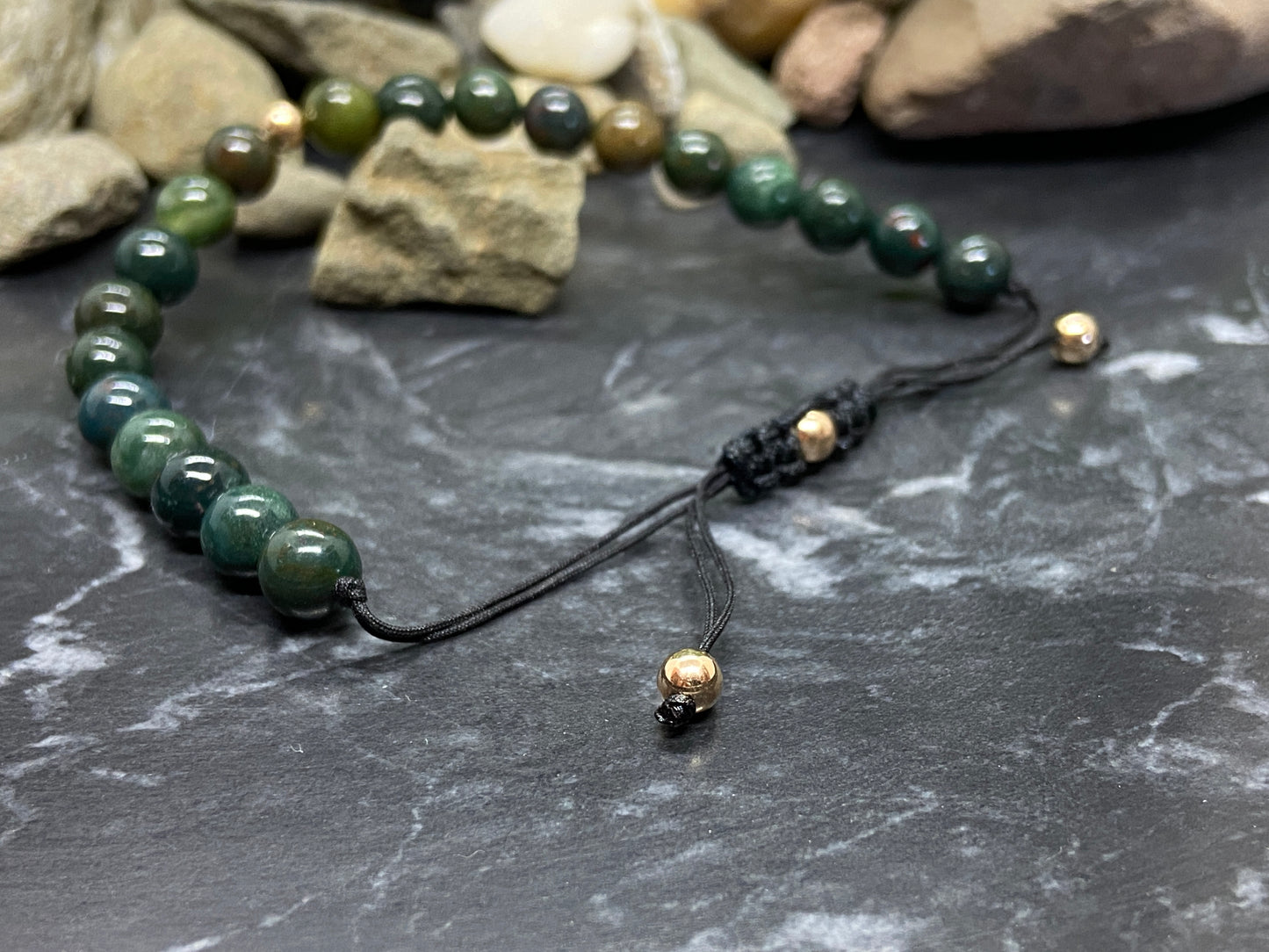 Heliotrop Edelstein Armband mit echten Gold Perlen