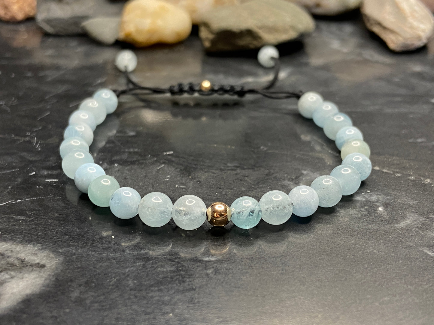 Aquamarin Edelstein Armband mit echten Gold Perlen