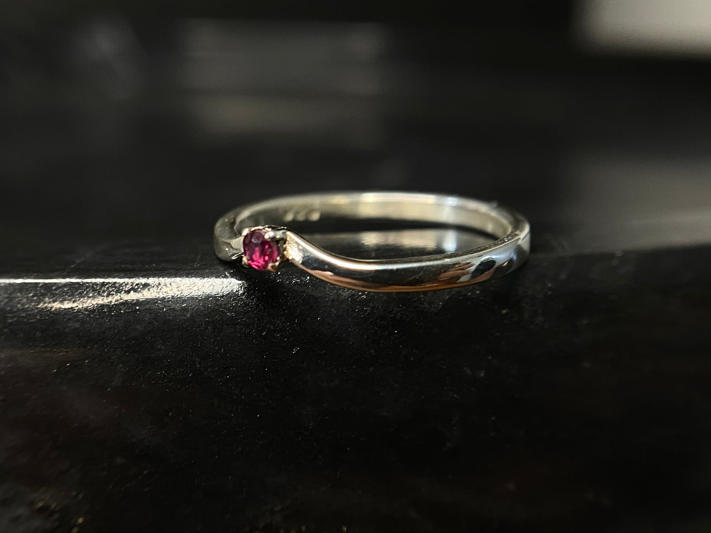 Silberring mit Rubin