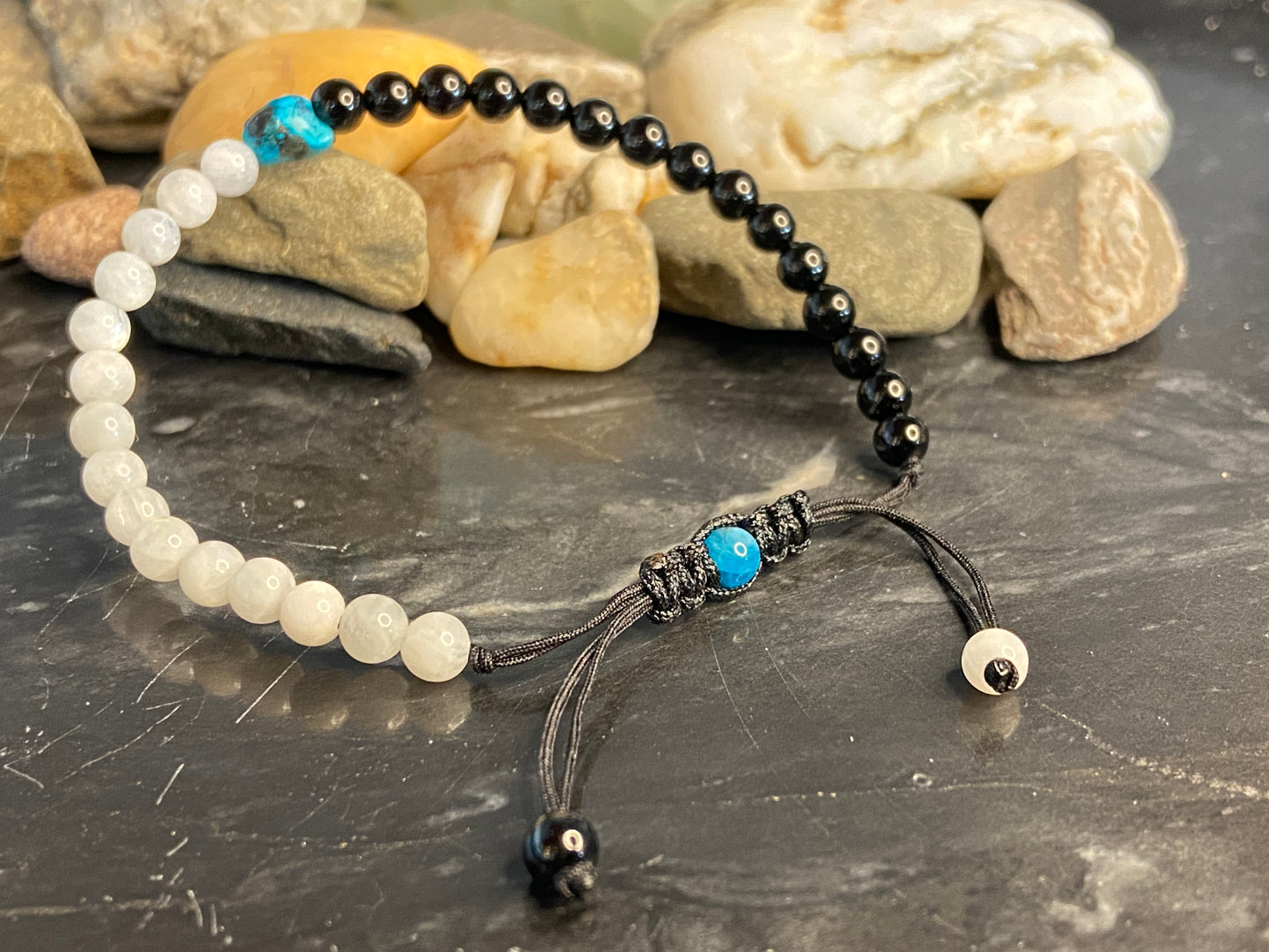 Mondstein und Onyx Edelstein Armband