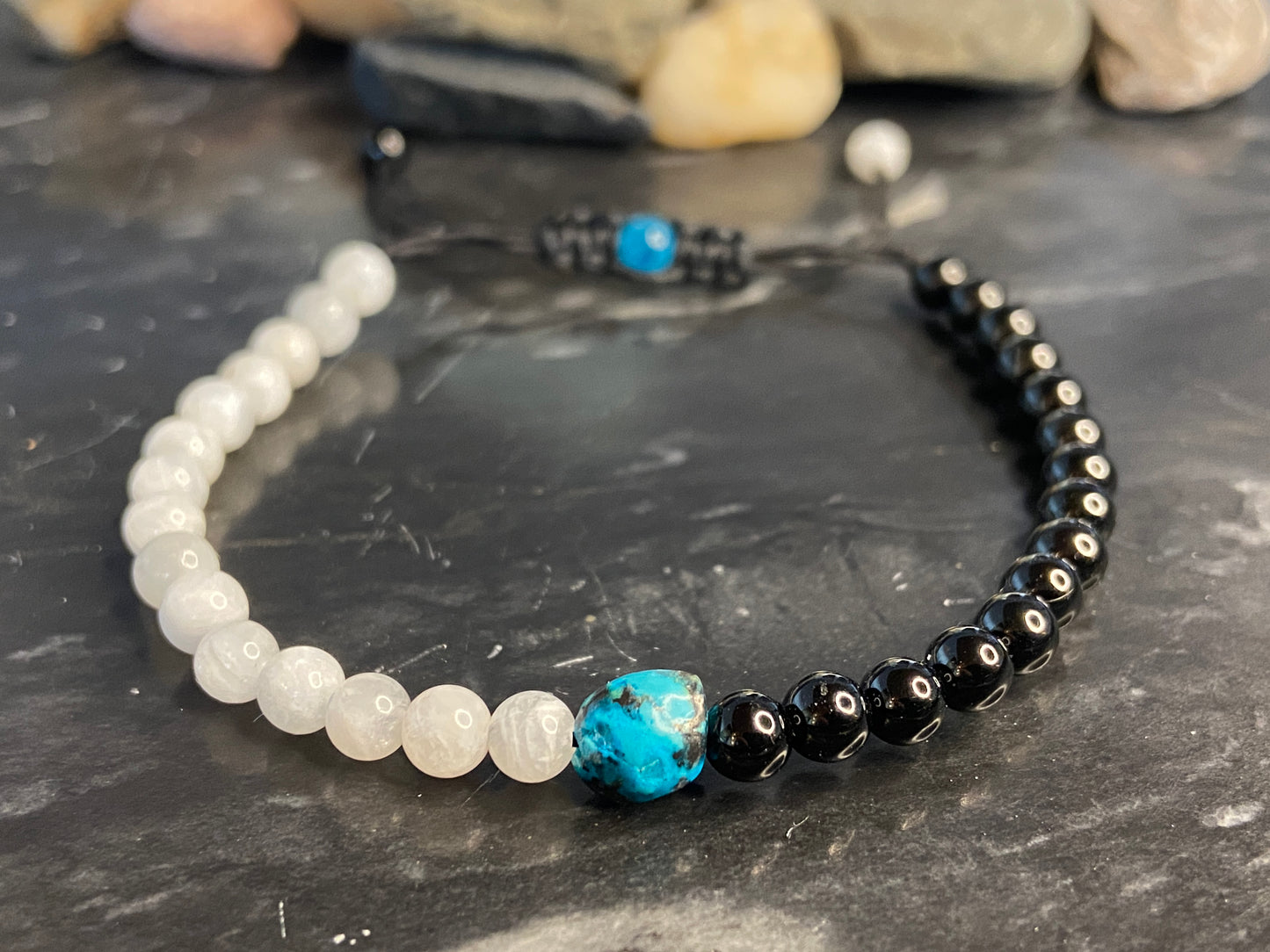 Mondstein und Onyx Edelstein Armband