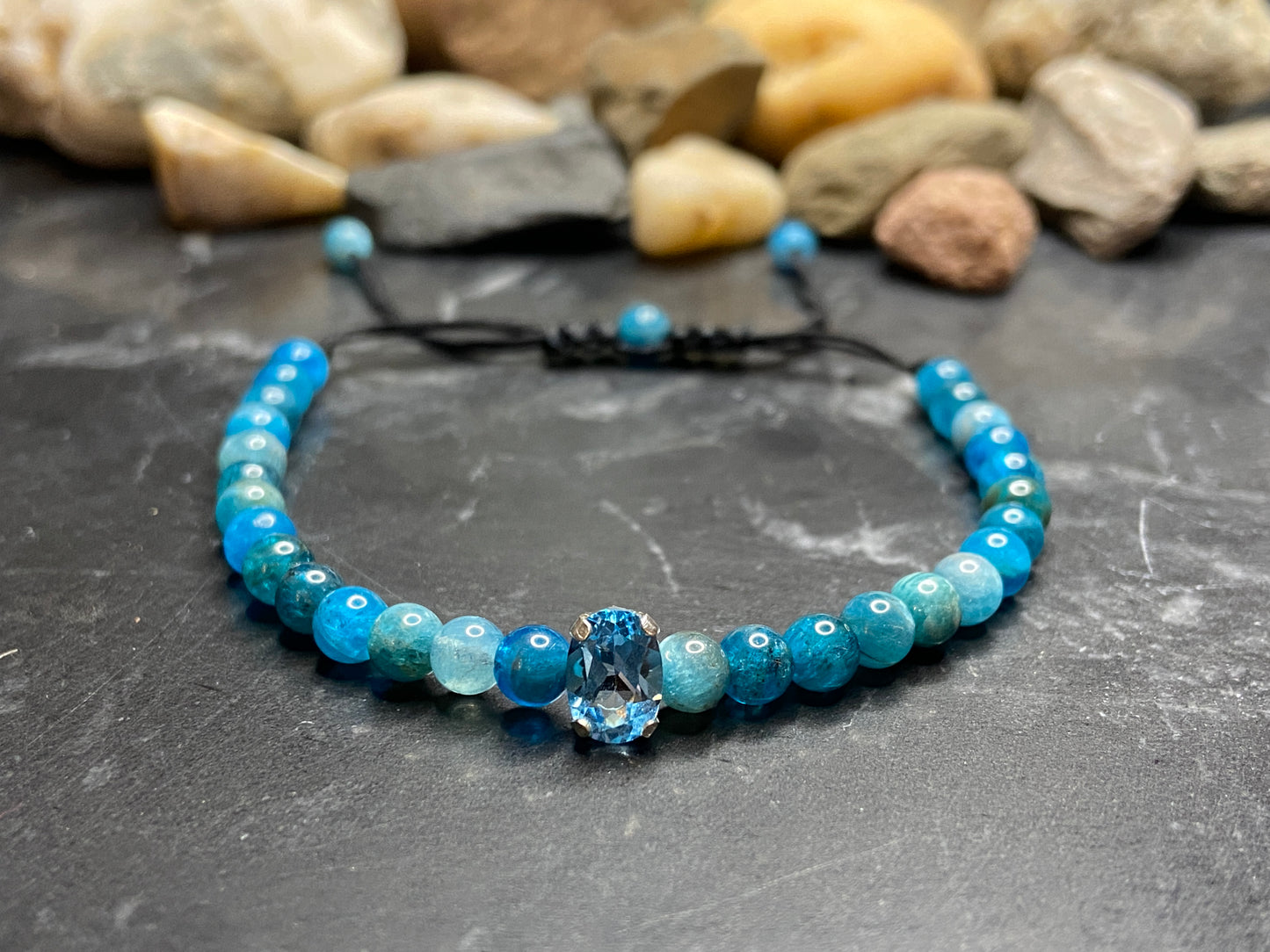 Apatit Edelstein Armband mit echtem Topas Stein