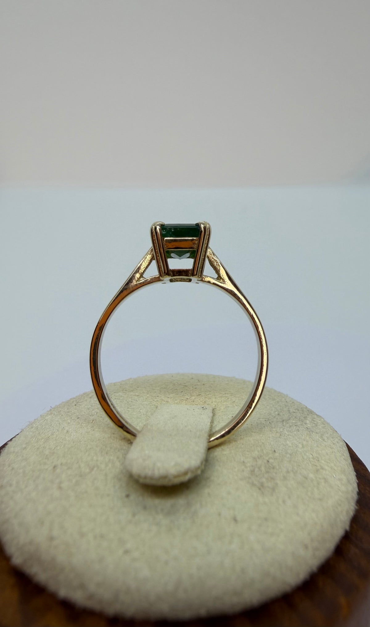 Goldring mit Smaragd