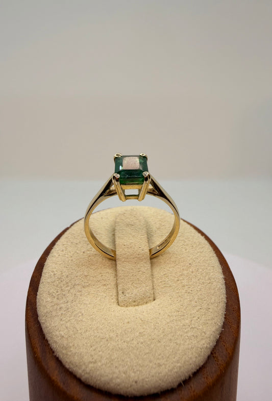 Goldring mit Smaragd